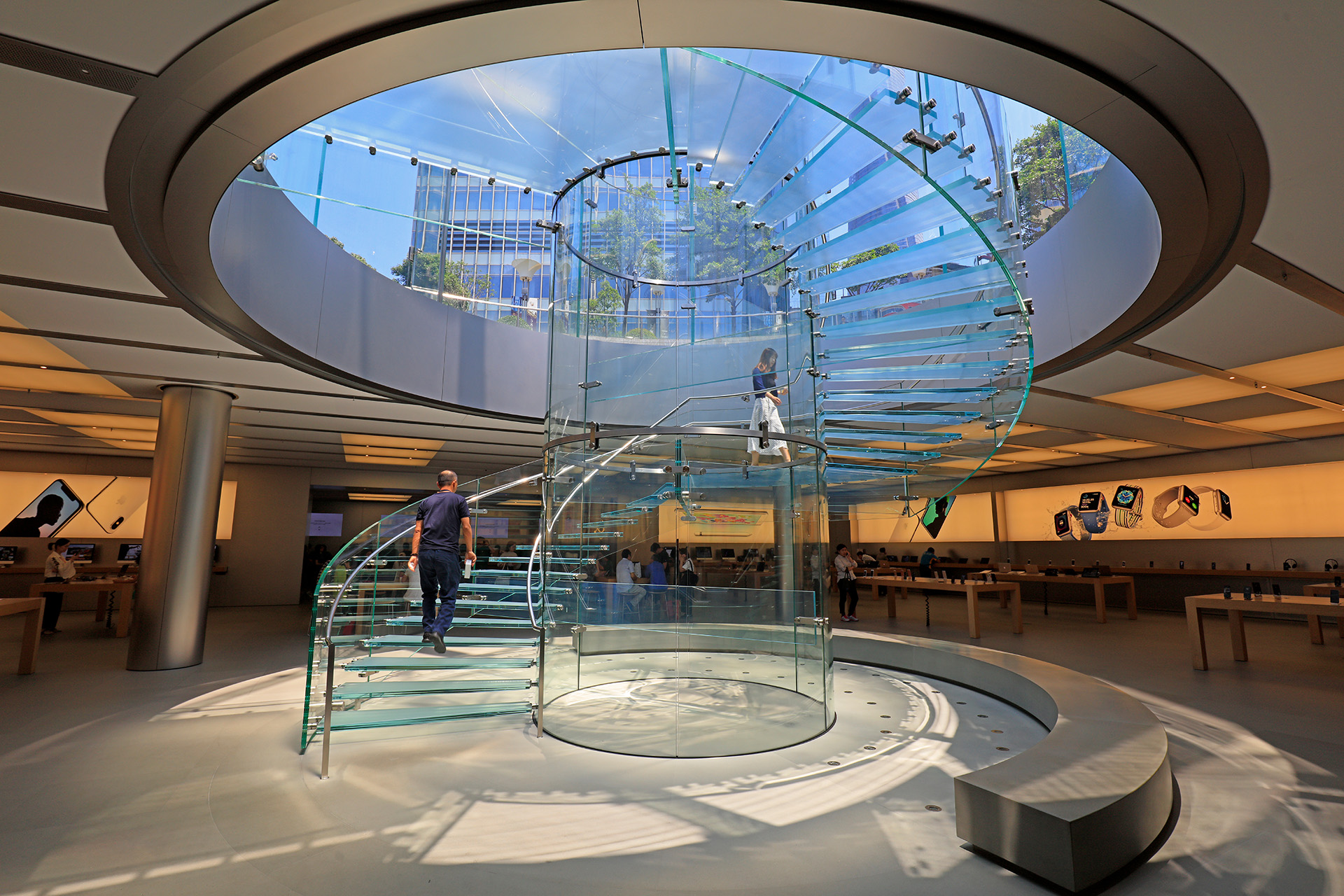 Apple Glass Stairs media 1